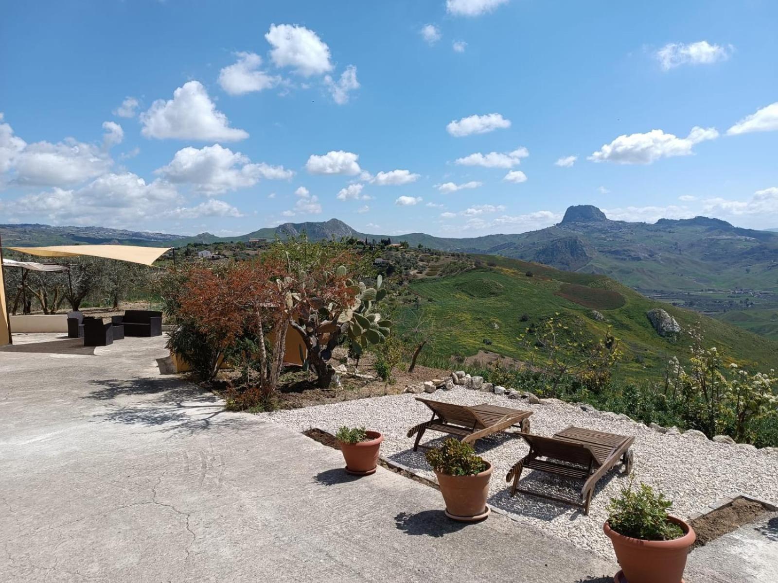 Casa Vacanze Sicilia Casteltermini Bagian luar foto